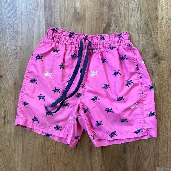 Bundle of 4 men’s swim trucks. 3 are a size S and 1 size M. Flamingos & turtles - Picture 2 of 13